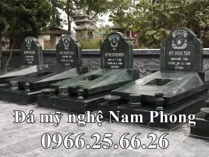 Mộ đá xanh rêu được lựa chọn nhiều nhất hiện nay.