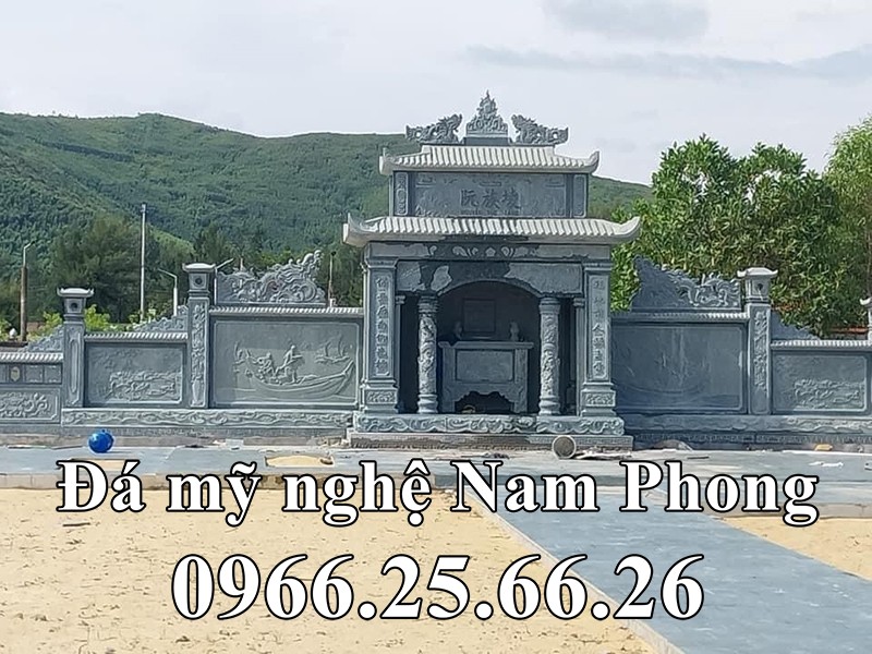 Long đình đá 2 mái giống như một gian thờ cho lăng mộ tại Thái Nguyên