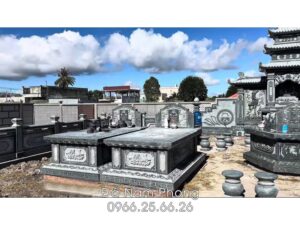 Hai ngoi Mo da chon 1 lan cho phan mo cua Ong Ba - Xây Lăng Mộ đá, Xây Mộ đá