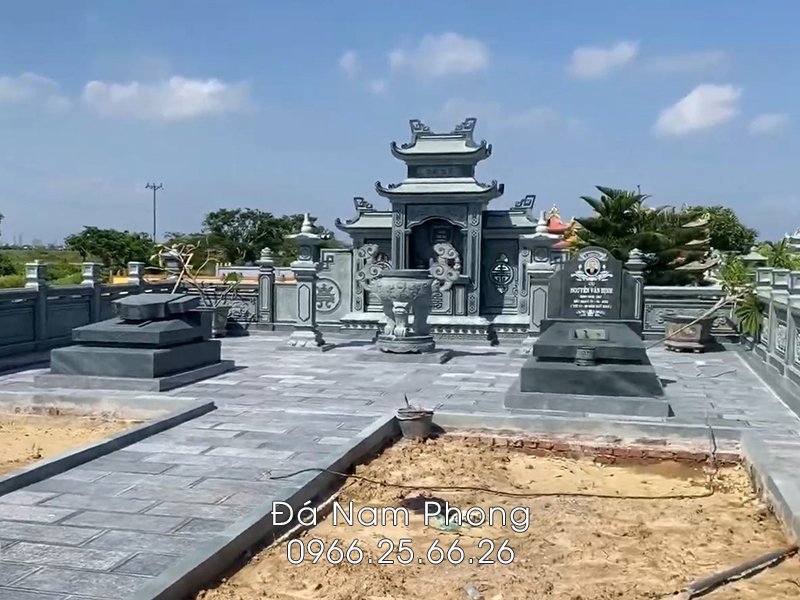 Hai ngôi Mộ đá xanh rêu cho phần mộ của Bố Mẹ gia chủ #langmoda.jpg Hai ngôi Mộ đá xanh rêu cho phần mộ của Bố Mẹ gia chủ #langmoda.jpg