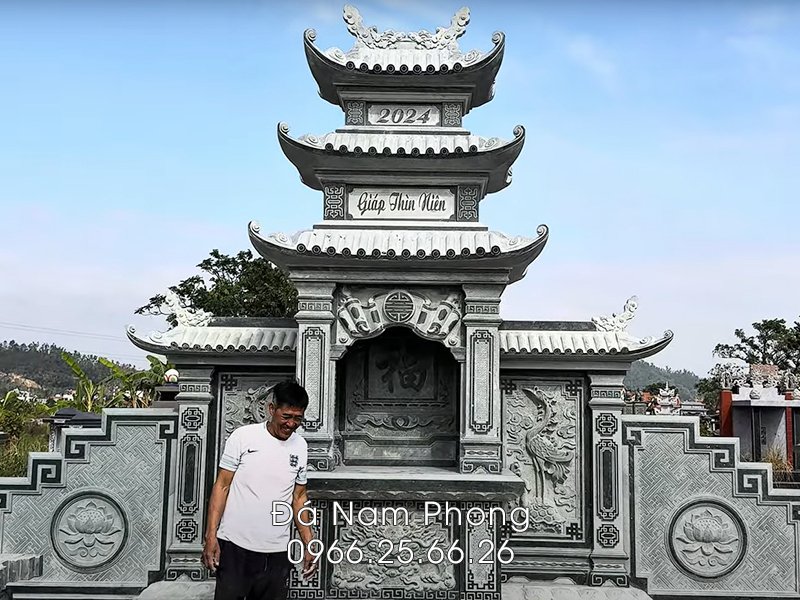 Lăng thờ đá 3 mái đẹp - bề thế.jpg Lăng thờ đá 3 mái đẹp - bề thế.jpg