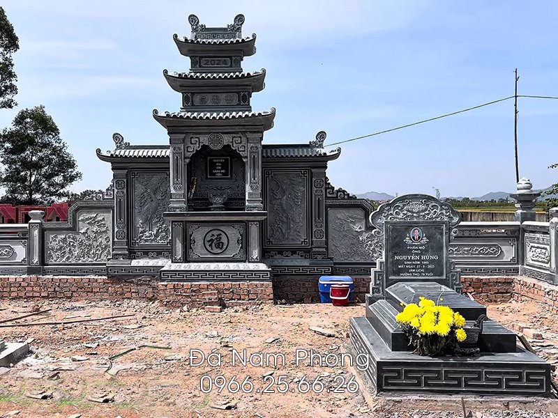 Mẫu Mộ đá 3 cấp tân cổ điển đá xanh rêu chất lượng cao.jpg Mẫu Mộ đá 3 cấp tân cổ điển đá xanh rêu chất lượng cao.jpg