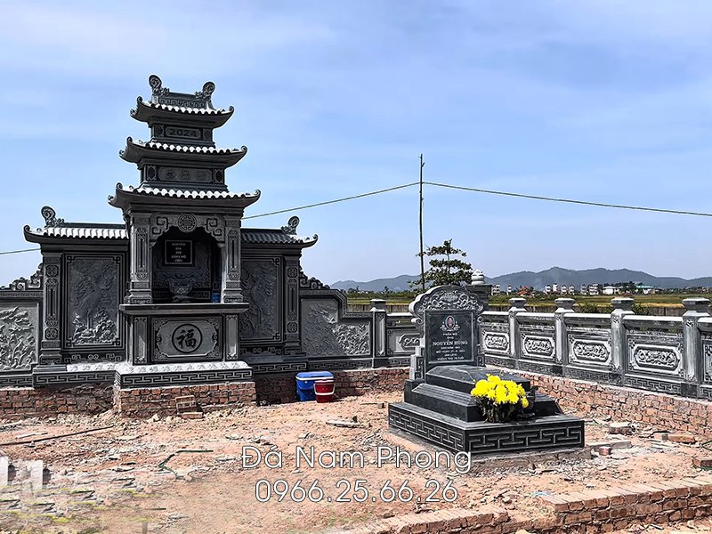 Đặt đồ vật gì trên bàn thờ để mang lại dương khí tốt? 10 - Xây Lăng Mộ đá, Xây Mộ đá Vi-tri-lap-dat-phan-Mo-da-cho-Bo-cua-gia-chu.jpg