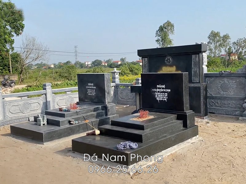 Xây Mộ - lăng mộ gia đình bằng đá hoa cương Bình Định.jpg Xây Mộ - lăng mộ gia đình bằng đá hoa cương Bình Định.jpg