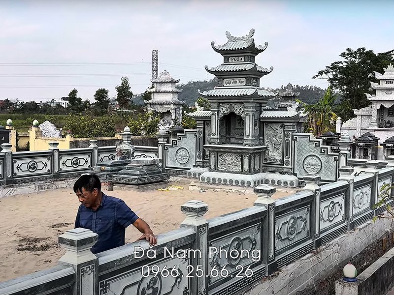 Xây lăng mộ gia đình - sửa lăng mộ trên toàn quốc.jpg Xây lăng mộ gia đình - sửa lăng mộ trên toàn quốc.jpg