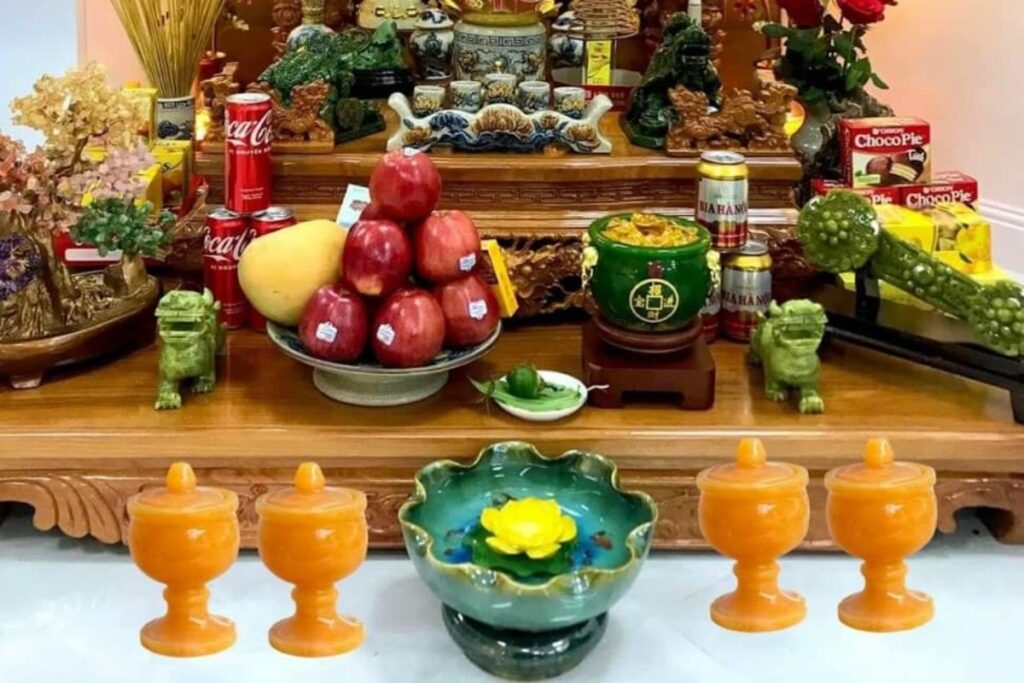Đặt đồ vật gì trên bàn thờ để mang lại dương khí tốt? 1 - Xây Lăng Mộ đá, Xây Mộ đá Cach-dat-do-vat-tren-ban-tho-mang-lai-duong-khi-tot