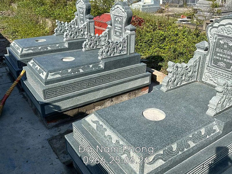 Mẫu Mộ đá đẹp nguyên khối.jpg Mẫu Mộ đá đẹp nguyên khối.jpg