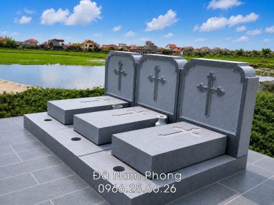 Mẫu Mộ công giáo đơn giản - đá xanh Thanh Hóa nguyên khối | Đá mỹ nghệ Nam Phong